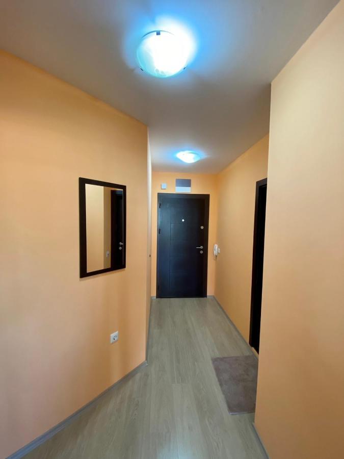 Cozy Apartment In The Center Of Primorsko Exterior foto